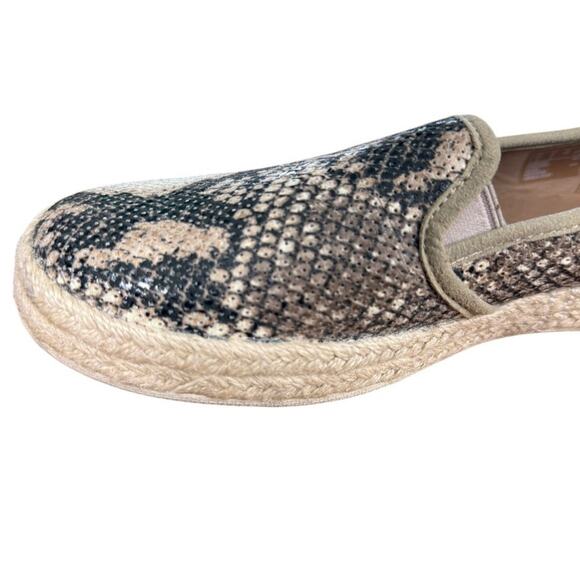 Clarks Azella Theoni Perforated Espadrille Snakeskin Slip On Flats Shoes sz 8 - Picture 5 of 16